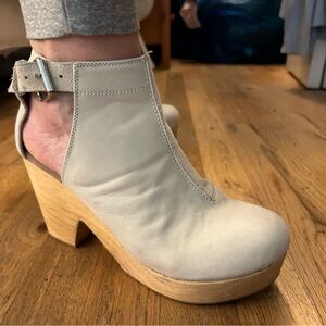 Free People pale grey suede boot